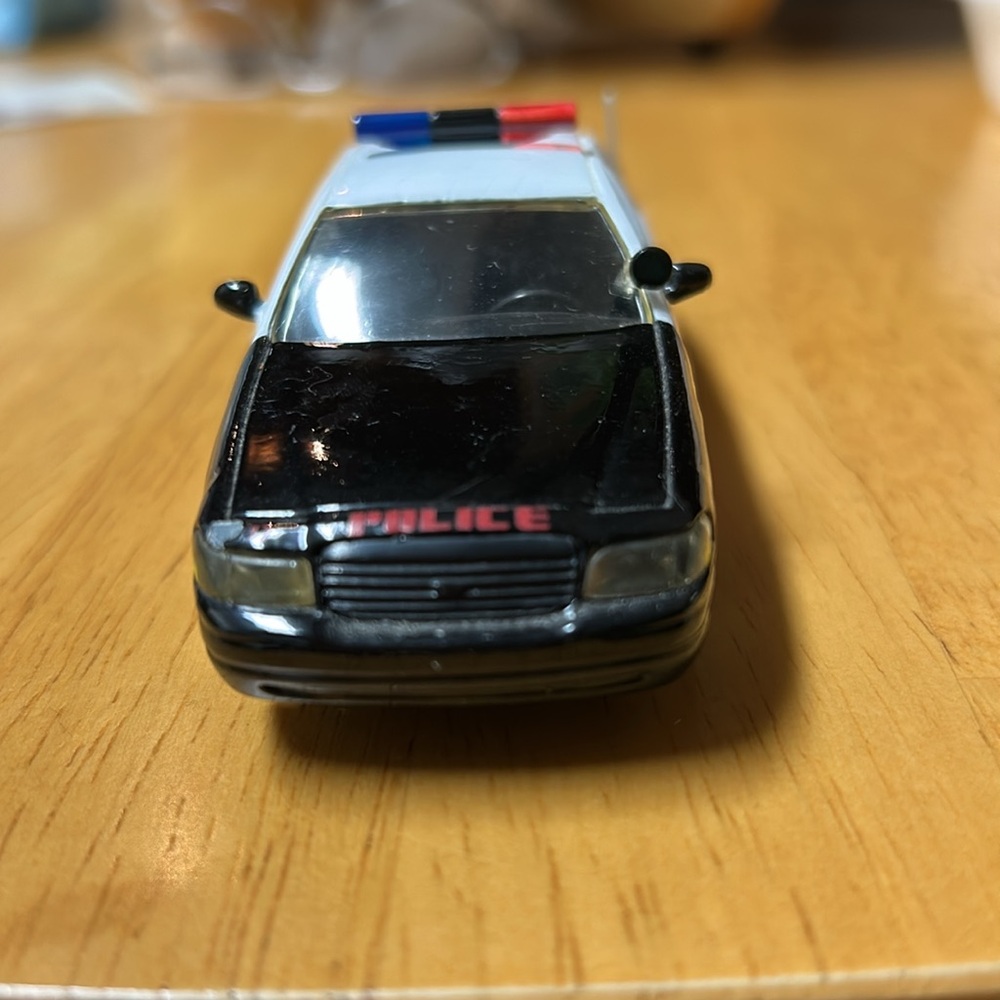 Lethbridge Police Car - Picture 4 of 11